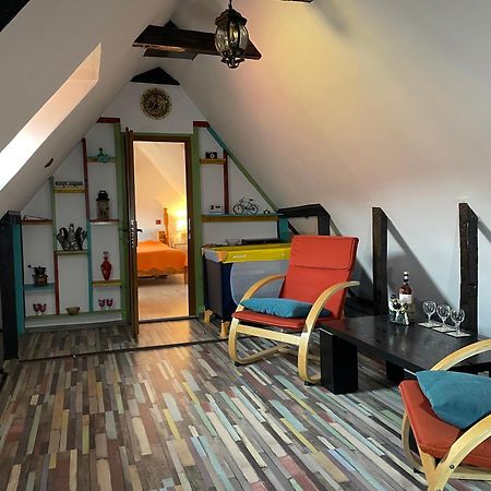 House Of Colors Apartment Брашов Екстериор снимка